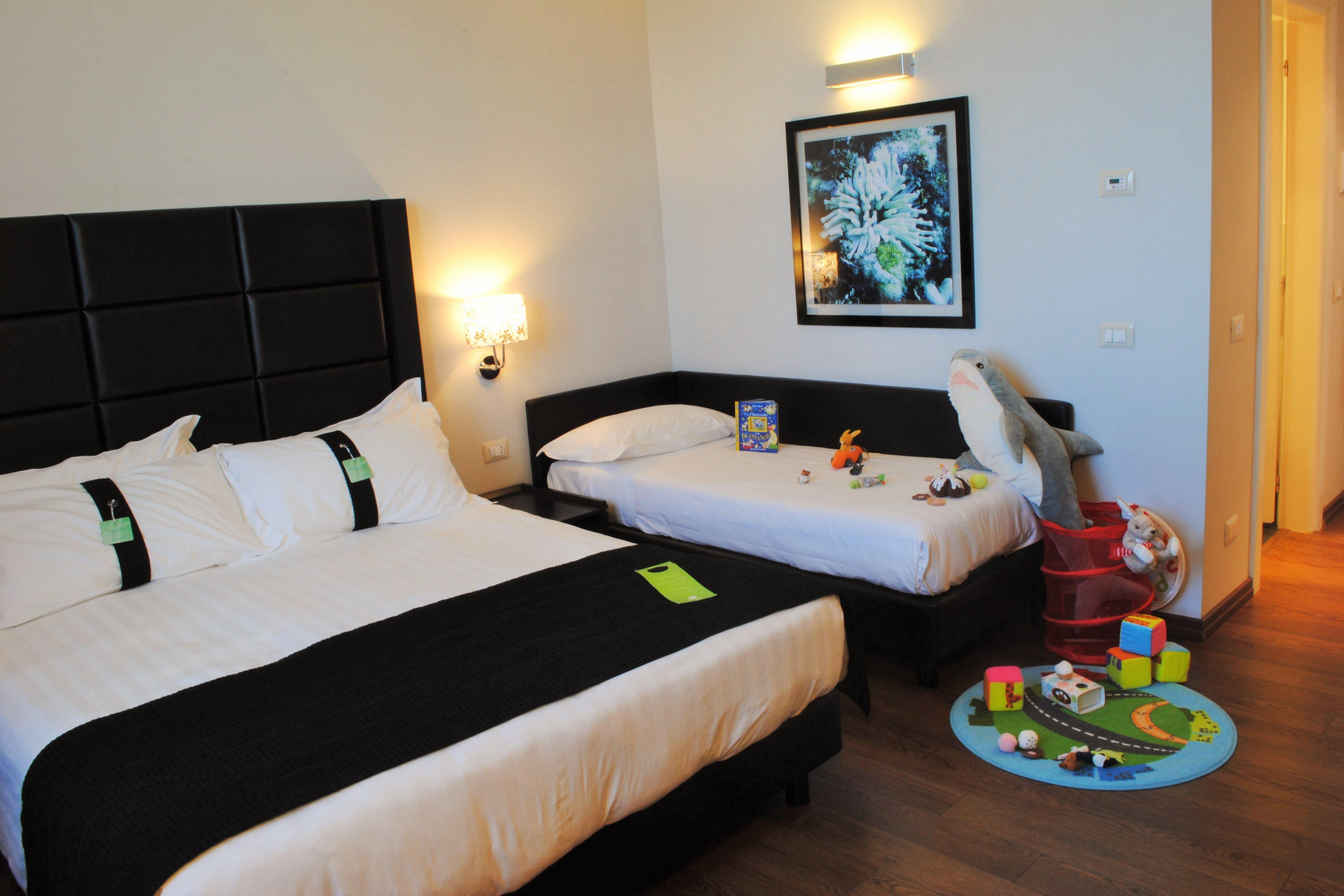 Holiday Inn Genoa City By Ihg Eksteriør bilde