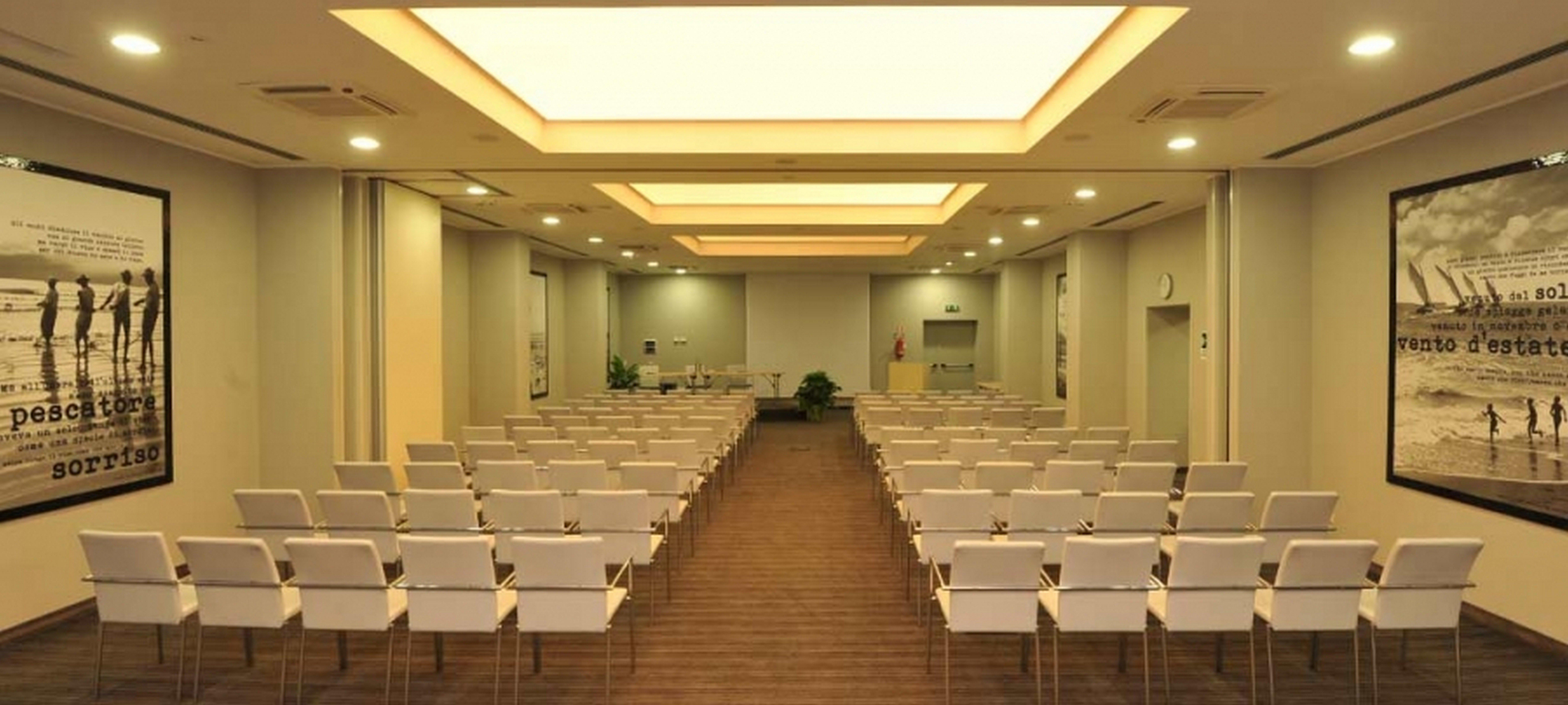 Holiday Inn Genoa City By Ihg Eksteriør bilde