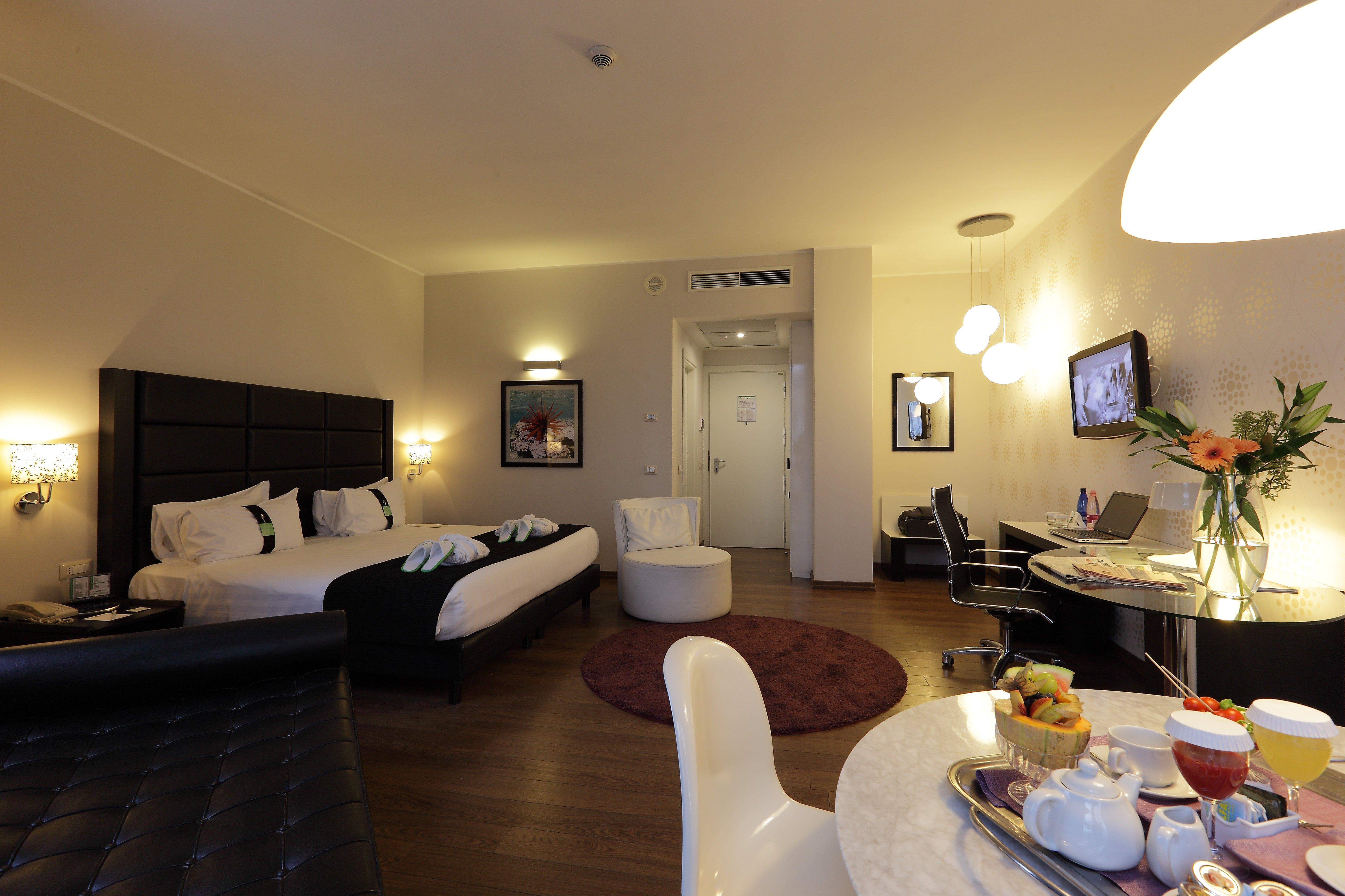 Holiday Inn Genoa City By Ihg Eksteriør bilde