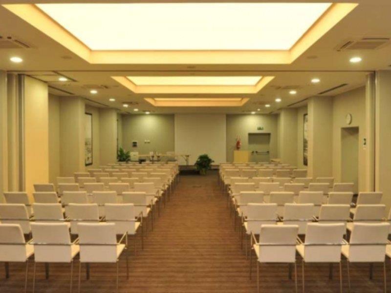 Holiday Inn Genoa City By Ihg Eksteriør bilde