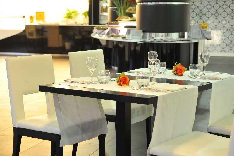 Holiday Inn Genoa City By Ihg Eksteriør bilde